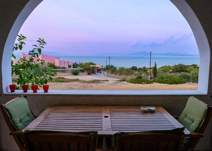 Spacious Holiday House With Seaview And Garden