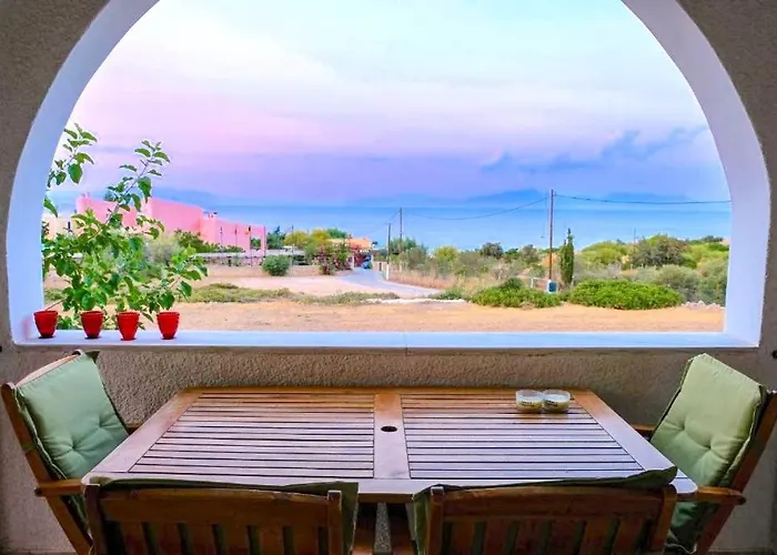 Spacious Holiday House With Seaview And Garden