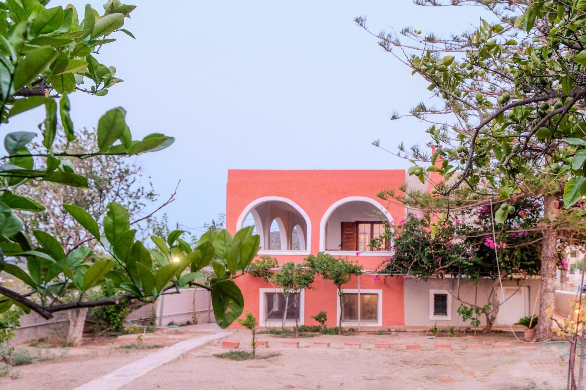 Spacious House With Seaview And Garden *